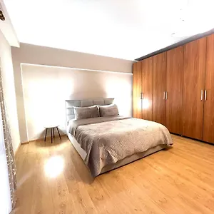 Garden Retreat Spiranca Apartment
